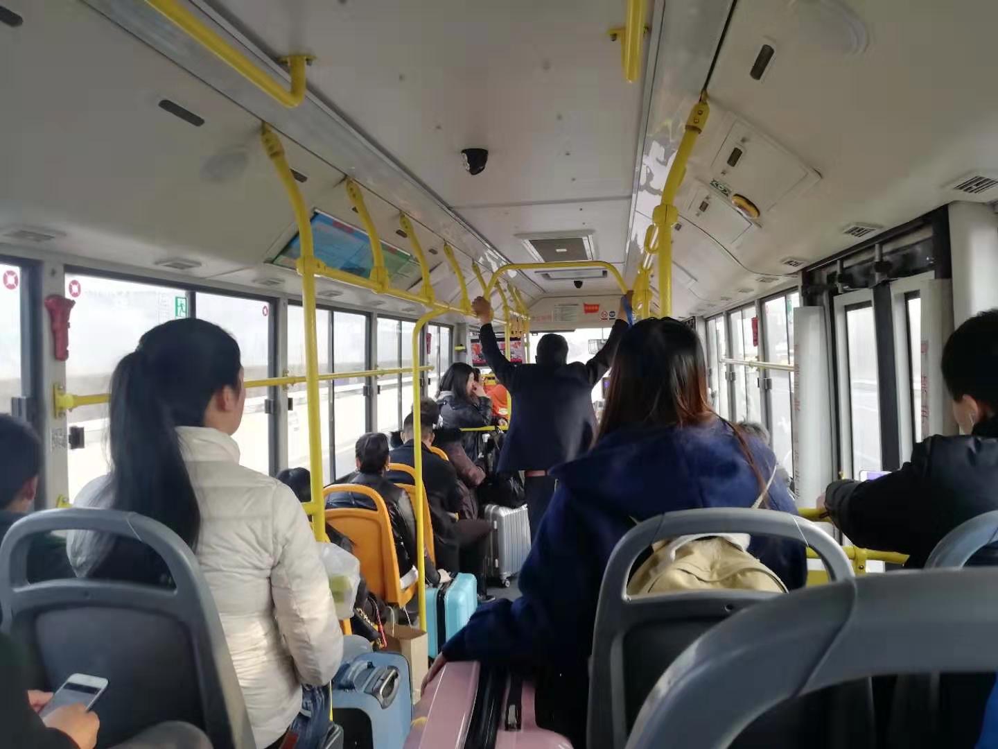 公交车.jpg